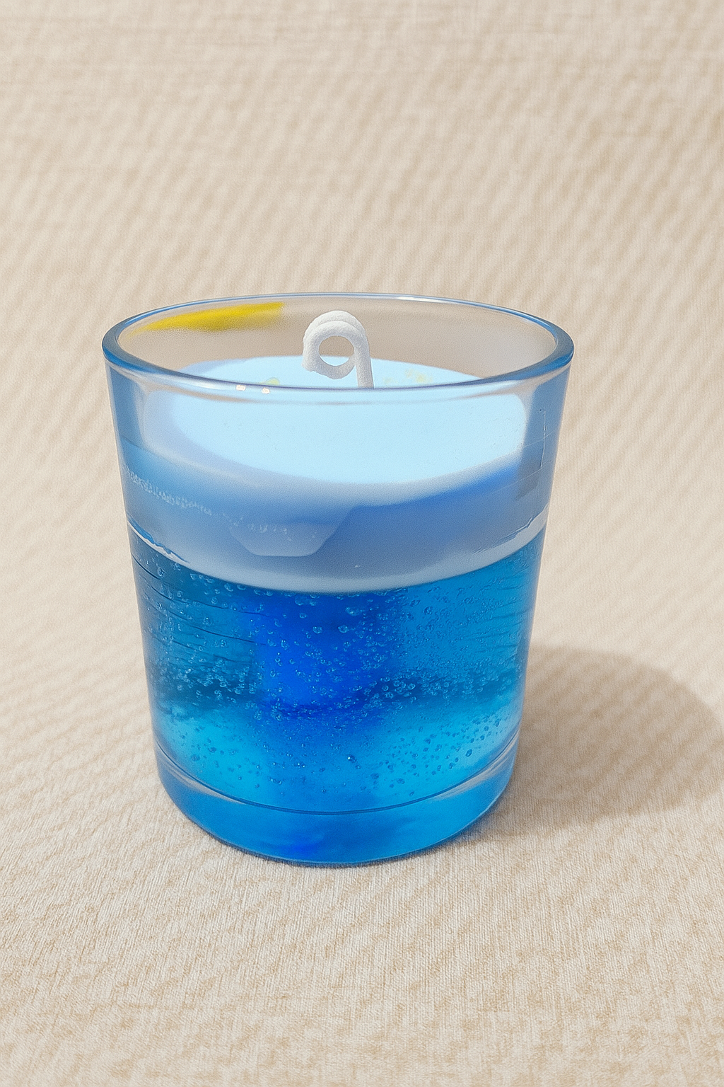 OCEAN CANDLE MADE OF SOY AND GEL WAX, SCENTED.